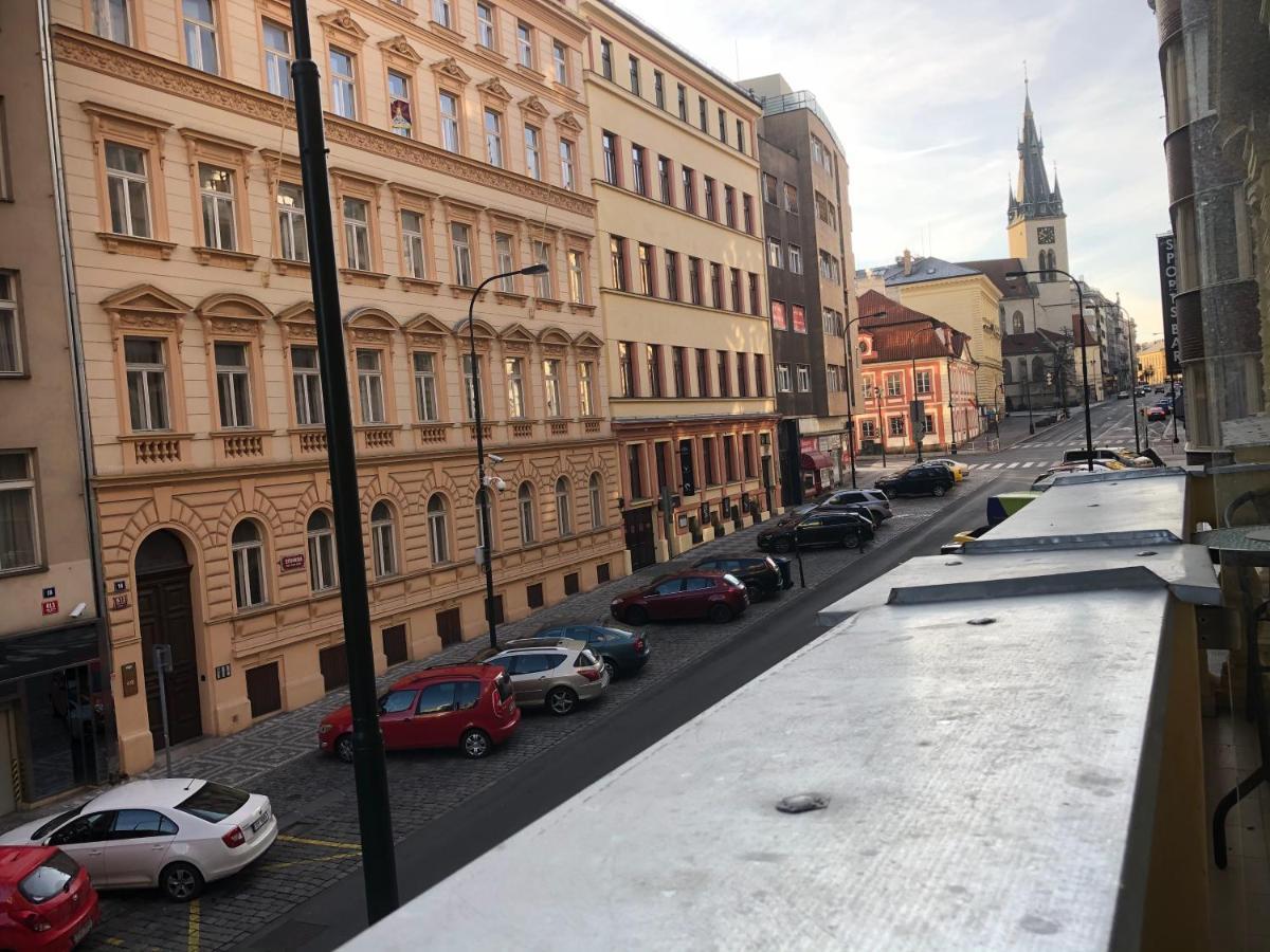 Modern Cozy Apartment In Central Prague Exterior photo